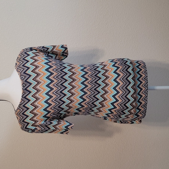 Short sleeve Summer Chevron Print M - Picture 4 of 4